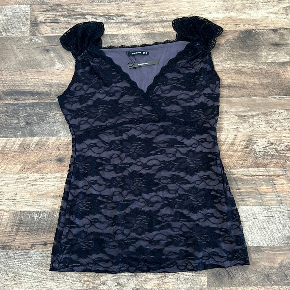 PattyBoutik Black Lace Overlay V-Neck Sleeveless Top